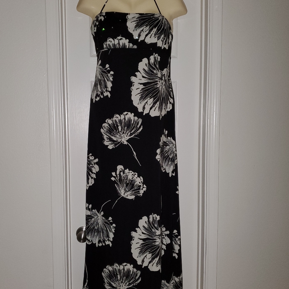 Dress - Picture 5 of 6